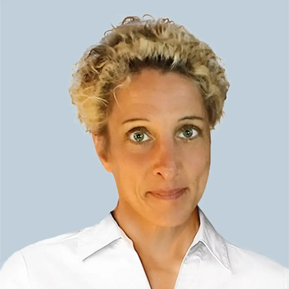 Nancy Lake headshot